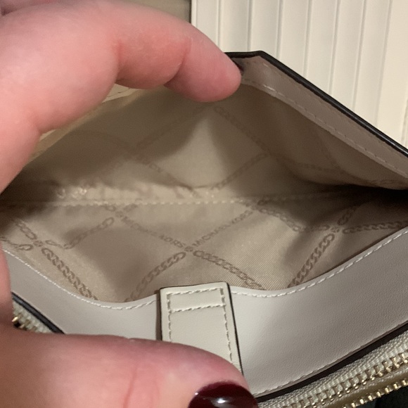 Michael Kors adele logo smartphone wallet - Picture 7 of 10